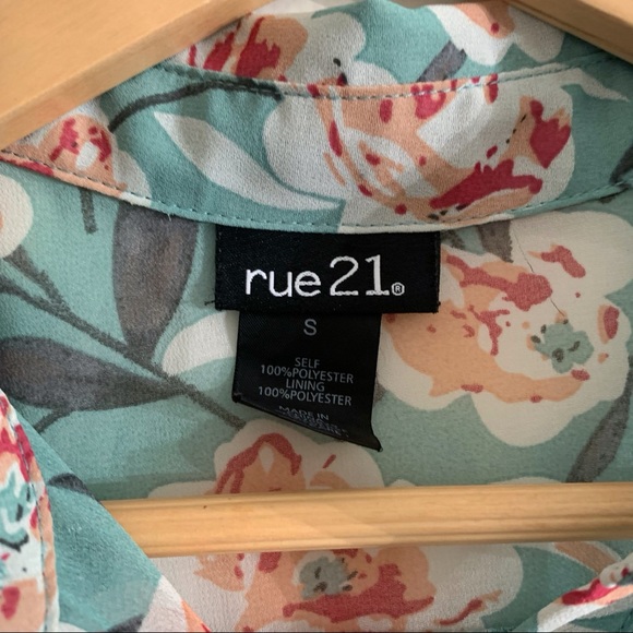 Rue21 Floral Asymmetrical Hem Floral Dress - Picture 3 of 7